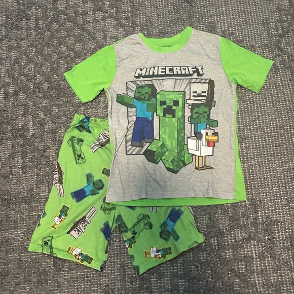 Size 8 Boys Pajama Lot - Picture 1 of 3